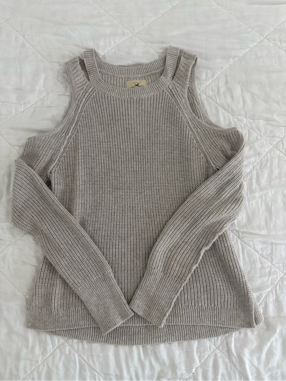 Hollister Cold-Shoulder Knit Sweater in Light Gray - Size Small